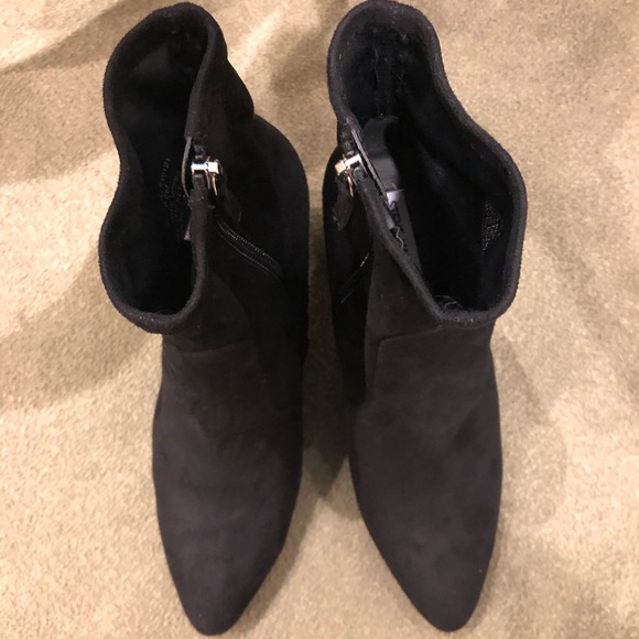 Steve Madden Elory Black Booties - Picture 6 of 8